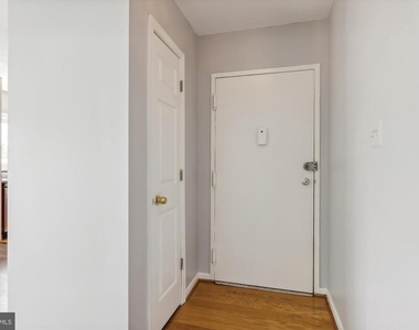 10631 Montrose Avenue - Photo Thumbnail 5
