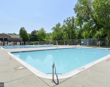 10631 Montrose Avenue - Photo Thumbnail 39