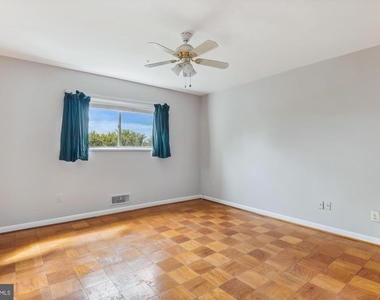 10631 Montrose Avenue - Photo Thumbnail 27