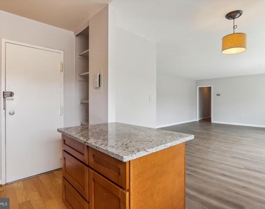 10631 Montrose Avenue - Photo Thumbnail 16