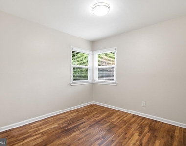 18 Grandin Circle - Photo Thumbnail 15