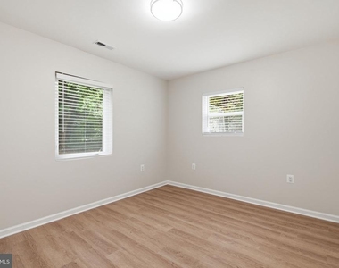 18 Grandin Circle - Photo Thumbnail 28
