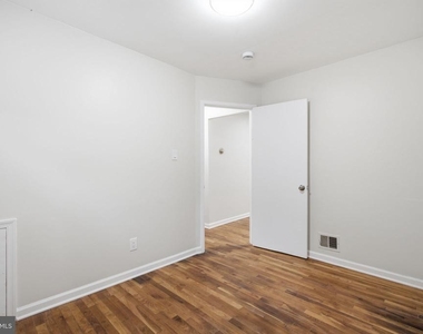 18 Grandin Circle - Photo Thumbnail 17