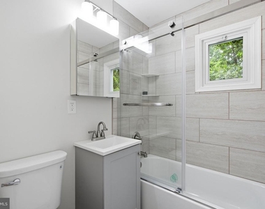 18 Grandin Circle - Photo Thumbnail 16