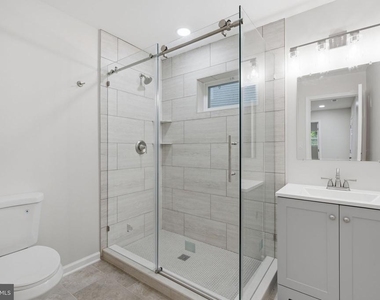 18 Grandin Circle - Photo Thumbnail 30