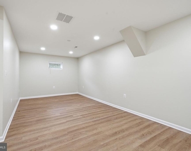 18 Grandin Circle - Photo Thumbnail 22