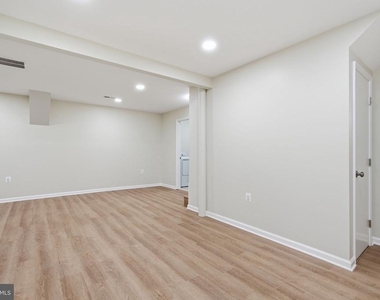 18 Grandin Circle - Photo Thumbnail 21