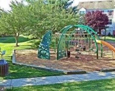 10314 Watkins Mill Drive - Photo Thumbnail 24