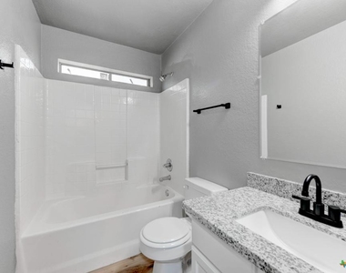 2321 Terrace Dr - Photo Thumbnail 13