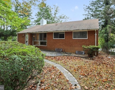 6048 Rossmore Drive - Photo Thumbnail 19