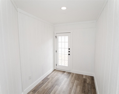 13103 Pollard Dr - Photo Thumbnail 5