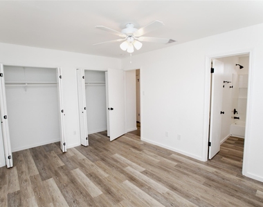 13103 Pollard Dr - Photo Thumbnail 9