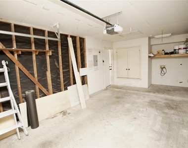 13103 Pollard Dr - Photo Thumbnail 10