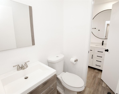 13103 Pollard Dr - Photo Thumbnail 7