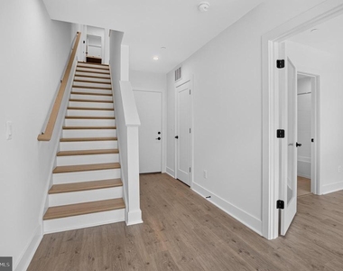 5015 Dulcet Drive - Photo Thumbnail 7