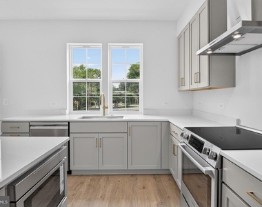 5015 Dulcet Drive - Photo Thumbnail 14