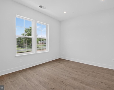 5015 Dulcet Drive - Photo Thumbnail 30
