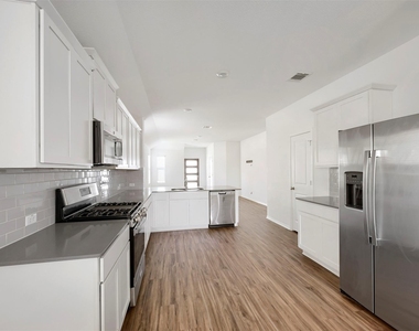 120 Milliner Loop - Photo Thumbnail 6