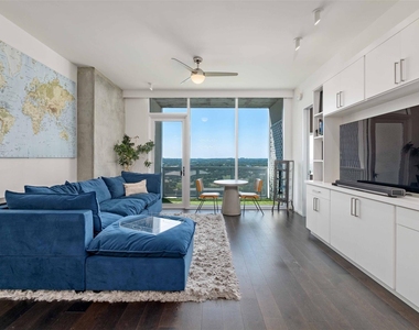 301 West Ave - Photo Thumbnail 4