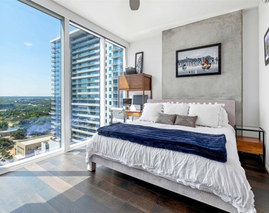 301 West Ave - Photo Thumbnail 6
