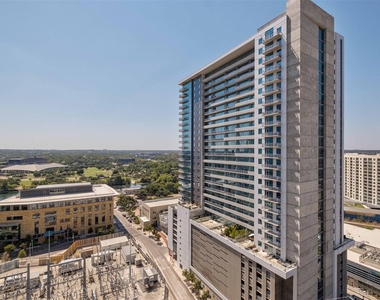 301 West Ave - Photo Thumbnail 20