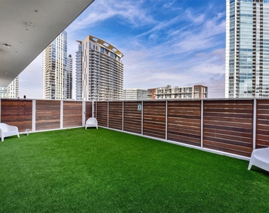 301 West Ave - Photo Thumbnail 28