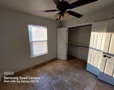 2505 S Oak Ln - Photo Thumbnail 1