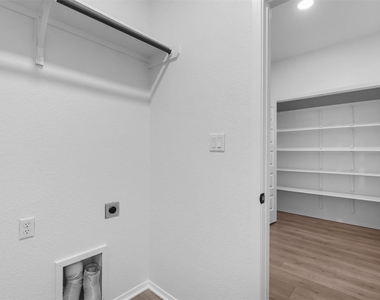 147 Heather Glen Way - Photo Thumbnail 13