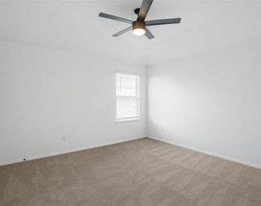 147 Heather Glen Way - Photo Thumbnail 24