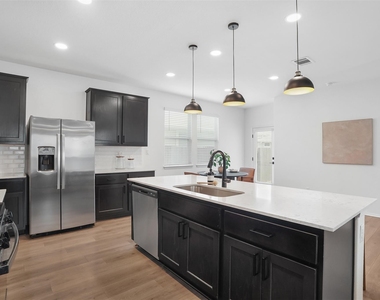 147 Heather Glen Way - Photo Thumbnail 8