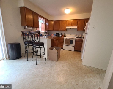 4783 Leyden Way - Photo Thumbnail 2
