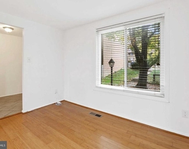 8931 Footed Ridge - Photo Thumbnail 15