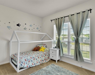 632 Friars Tuck Dr - Photo Thumbnail 16