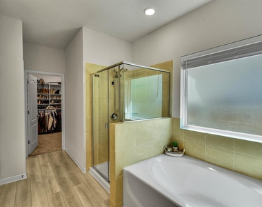 632 Friars Tuck Dr - Photo Thumbnail 26