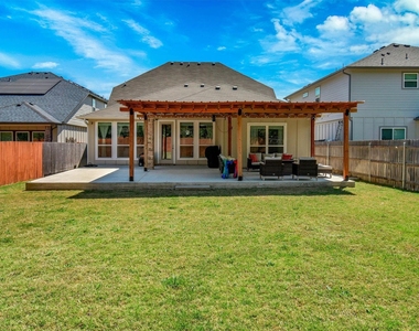 632 Friars Tuck Dr - Photo Thumbnail 35