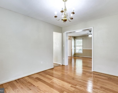 6412 Highbanks Court - Photo Thumbnail 2