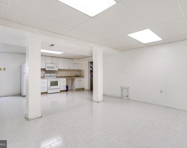 6412 Highbanks Court - Photo Thumbnail 11