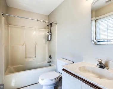6412 Highbanks Court - Photo Thumbnail 7