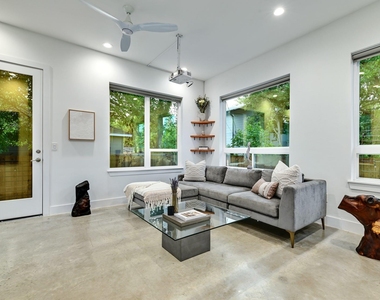 1131 Map St - Photo Thumbnail 5