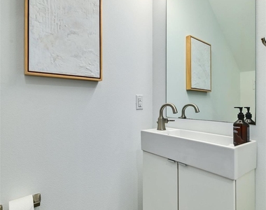 1131 Map St - Photo Thumbnail 14