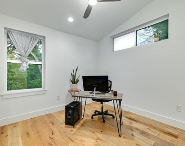 1131 Map St - Photo Thumbnail 18
