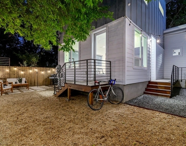 1131 Map St - Photo Thumbnail 34