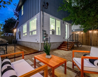 1131 Map St - Photo Thumbnail 33