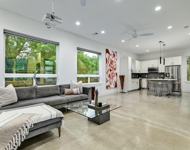1131 Map St - Photo Thumbnail 6
