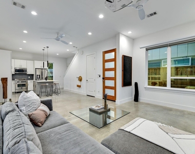 1131 Map St - Photo Thumbnail 7