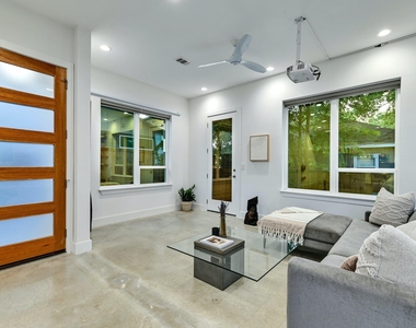 1131 Map St - Photo Thumbnail 1