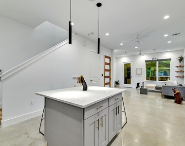 1131 Map St - Photo Thumbnail 11