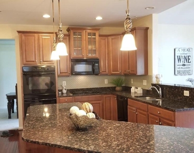 9107 Seward Street - Photo Thumbnail 5