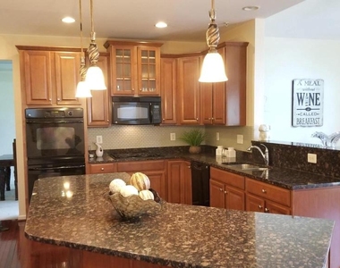 9107 Seward Street - Photo Thumbnail 6