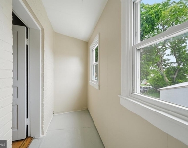 403 W South Street - Photo Thumbnail 27